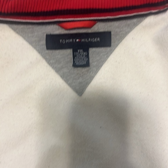 Tommy Hilfiger spring jacket slight browning on the white colour - Picture 3 of 3